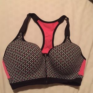 Victoria secret sports bra knockout 34C NEW