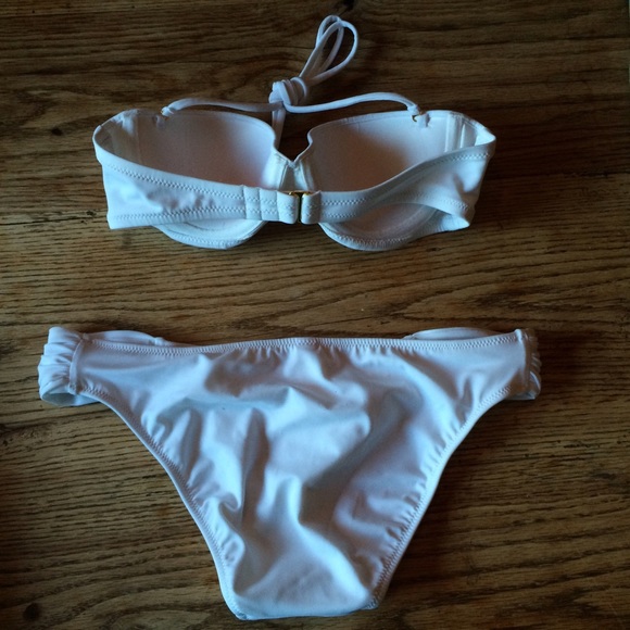 NEW Victoria's Secret bikini set! - Picture 2 of 2