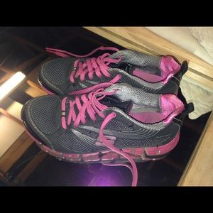 Skechers tennis shoes