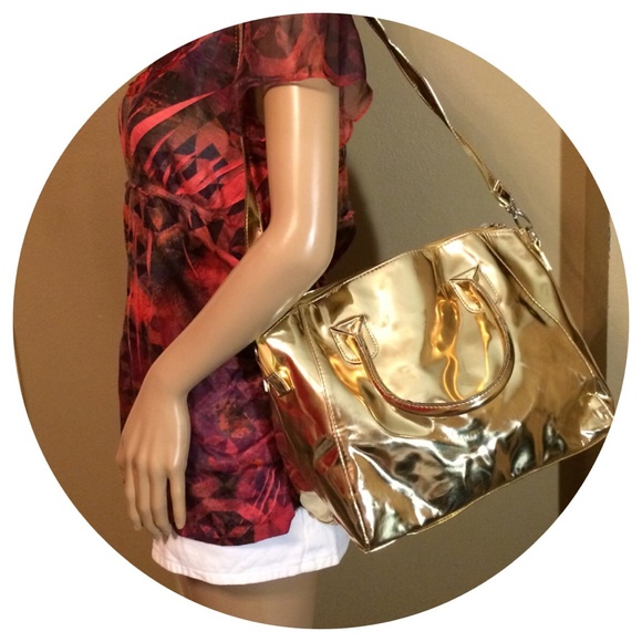 Ultra CHI Handbags - New gold metallic purse handbag