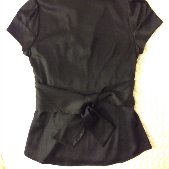 BCBG like new!!! Black Silk Cap Sleeve Top XS - Picture 4 of 4