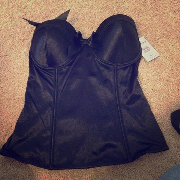📍Bustier  with matching panty