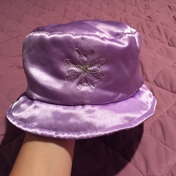 LOWEST Vintage 90s bucket hat