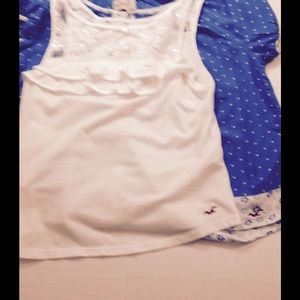 2 HOLLISTER TOPS SZ XS