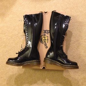 Brand new Women Dr Martens tall boot Black 20 eyes