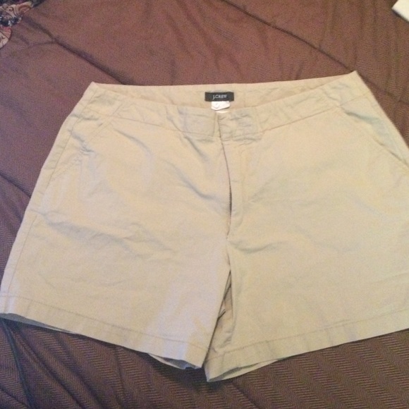 ✨Clearance! J.Crew khaki shorts size 6
