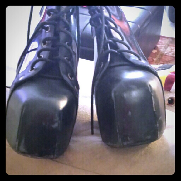 Additional photos of Jeffrey Campbell litas - Picture 1 of 3