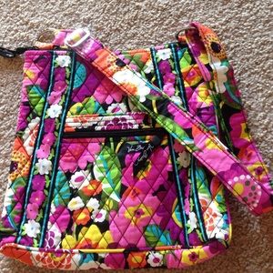 Vera Bradley hipster in Va Va Bloom