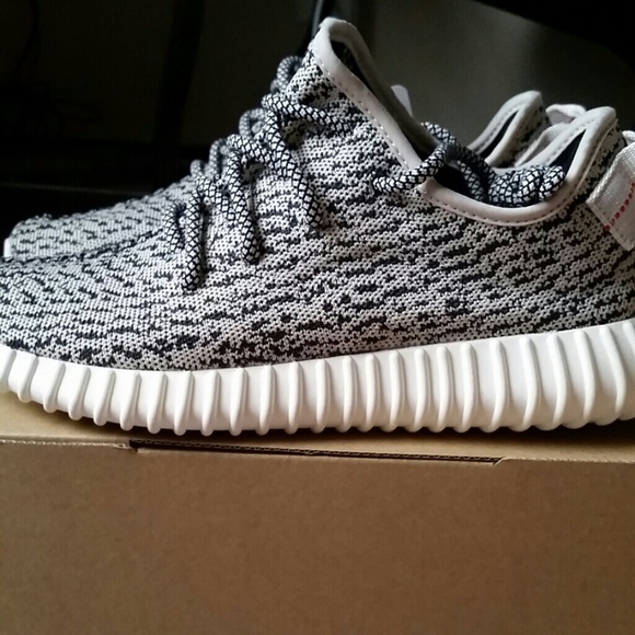 Yeezy Boost 350 - brand new in box! - Picture 3 of 4