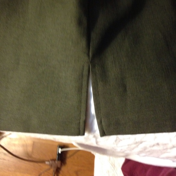 Office attire - Picture 4 of 4