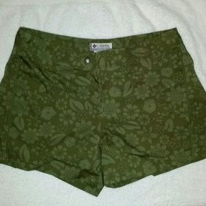 Columbia quick dry shorts in green floral pattern
