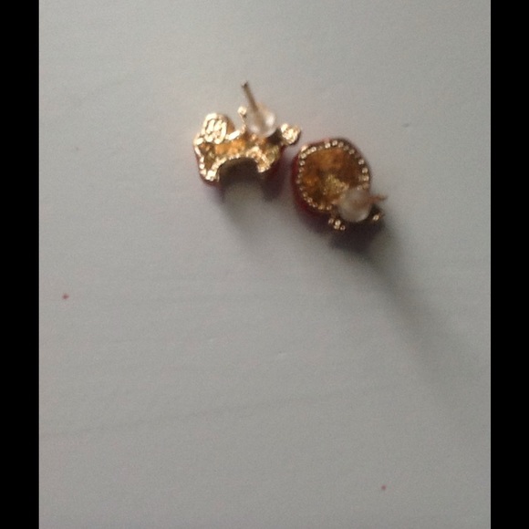 Gold plated with red enamel apple duo earrings. - Picture 3 of 3