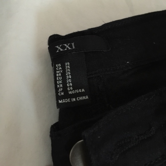 Black skinnies