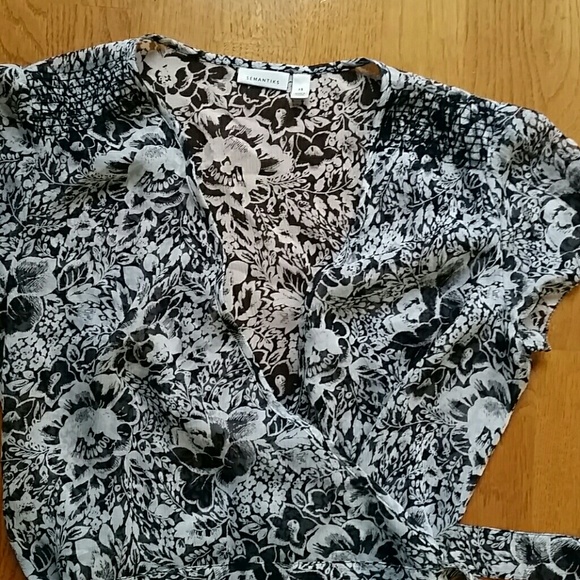 Semantic Top - Picture 2 of 4