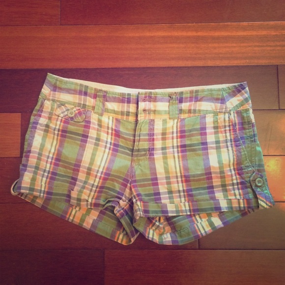 American Eagle Sz 6 Plaid Shorts