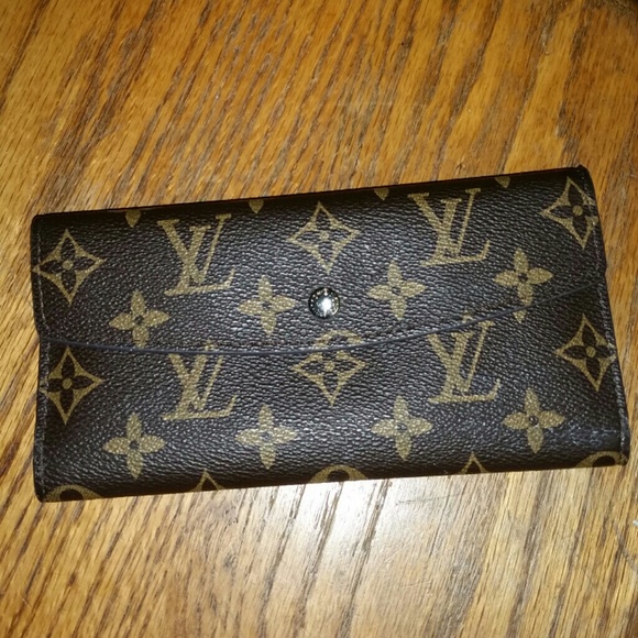 Louis Vuitton Clutches & Wallets - Louis Vuitton