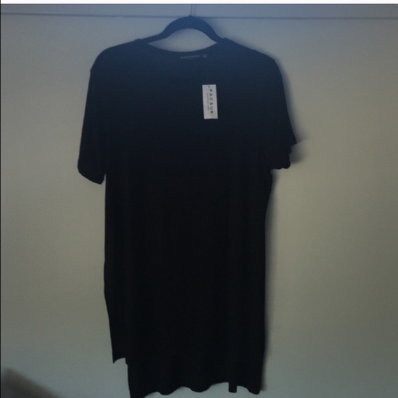 Brandy Melville ameera slit shirt