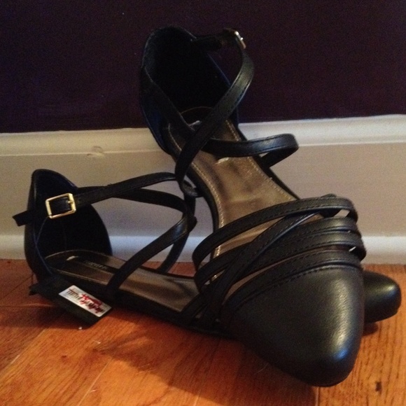 Forever 21 Shoes - Formal Black Strappy Flats
