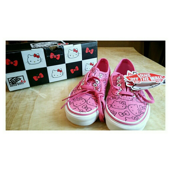 🎀 Limited Edition Hello Kitty Vans 🎀 - Picture 1 of 3
