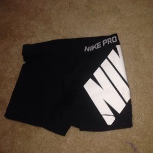 Black/white nike pro shorts