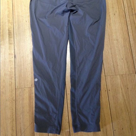 ⚡️SOLD! ⚡️Lululemon gray street to studio pant EUC - Picture 4 of 4