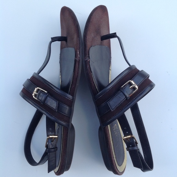 CHAPS RALPH LAUREN brown thong sandals 6.5