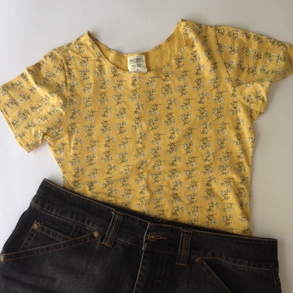 Old Navy Tops - ⚠Old Navy yellow bodysuit