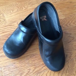 Dansko Pro XP sz 38 in black