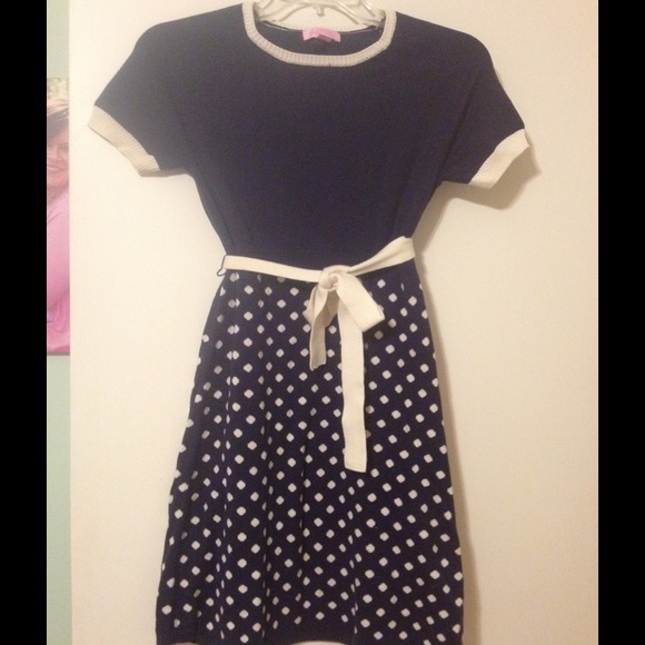 Teen Lilly Pulitzer belted sweater dress