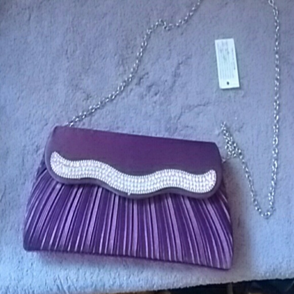 Purple jeweled Clutch with silver strap - Picture 1 of 1