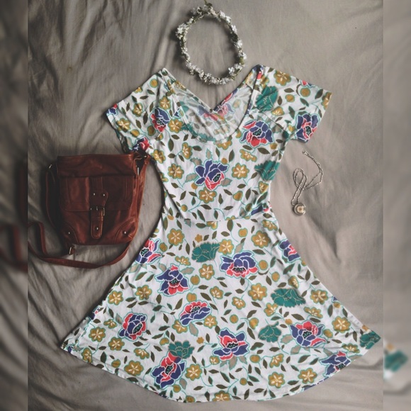 White/Floral Skater Dress 💞