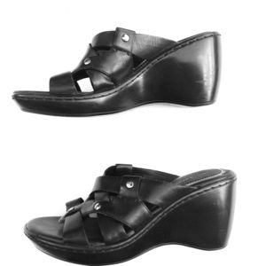 NATURALIZER black leather wedge sandals shoes 6.5N