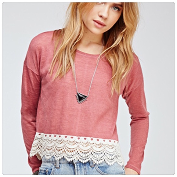 Forever 21 Tops - 🎄SALE - Forever 21 crochet lace knit top