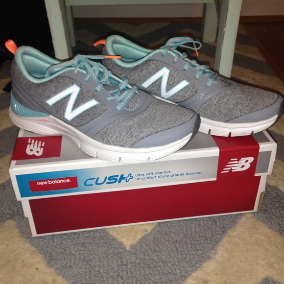 New Balance Shoes - EUC New Balance WX711 Cross Trainer Size 7 w/ CUSH