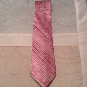 Pink tie