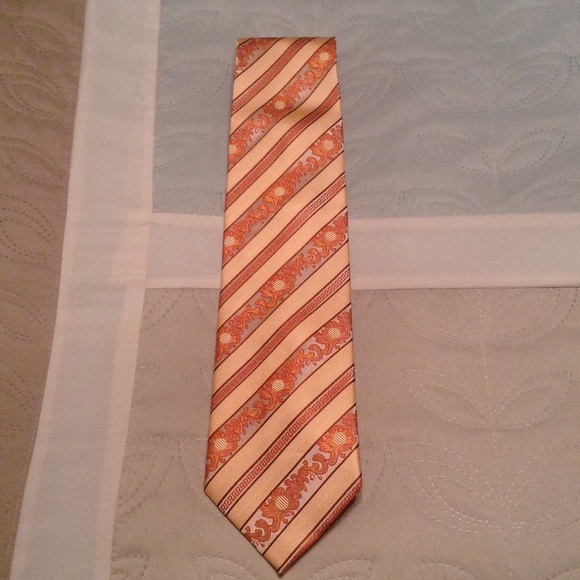 Phat farm tie - Picture 1 of 2