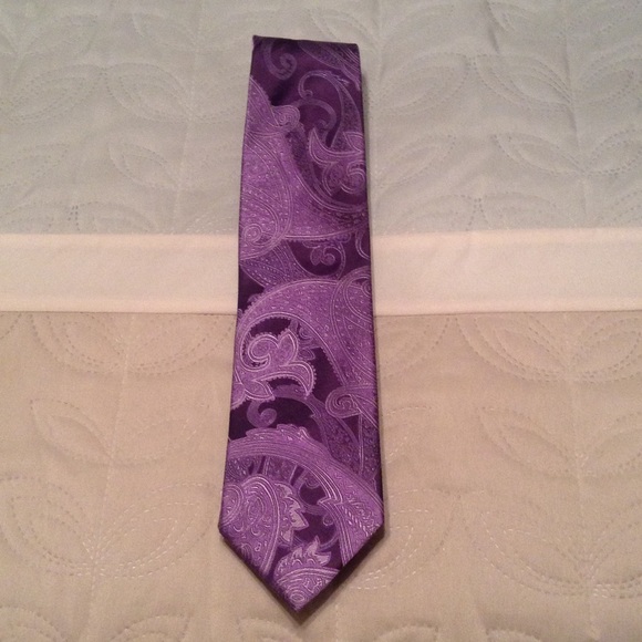 Purple tie - Picture 1 of 1