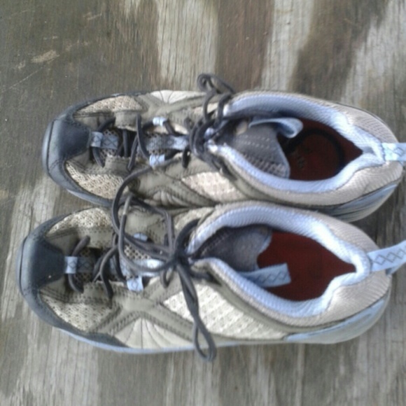 Merrill 6.5W Nice clean, classic trainers