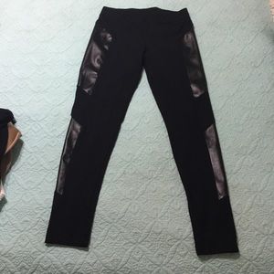 Bebe leggings with leather on the sides