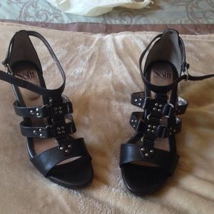 Size 8 soft brand shoes