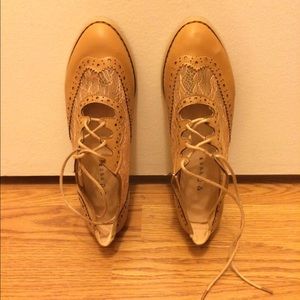 BRAND NEW, NEVER WORN Lace Oxfords Sz 7