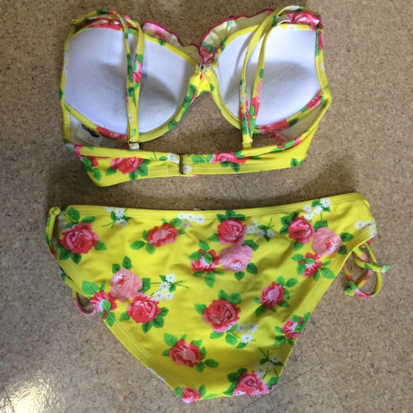 Push Up Bikini Set - Picture 2 of 4