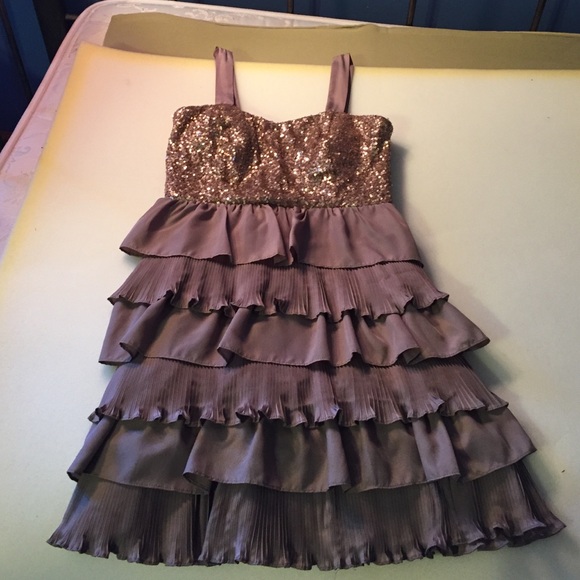 Vintage golden dress - Picture 1 of 3