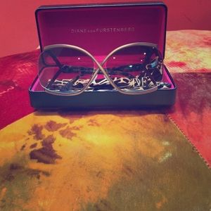 DVF Open Wrap sunglasses in taupe. Never worn!