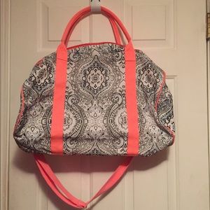 Cotton on body weekend bag!