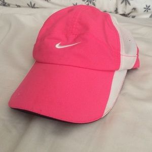 Nike Featherlight Dri Fit cap