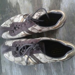 Coach Katelyn 7medium gold/dark brown, c's on tan