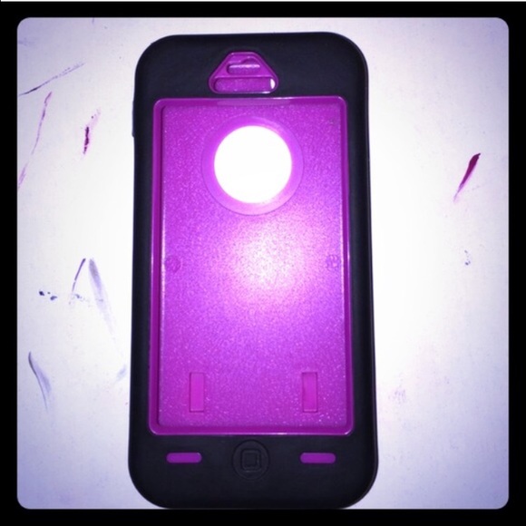 2 iPhone cases