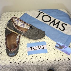 Toms shoes