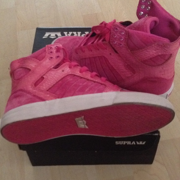 Pink Party Supra. (SOLD) - Picture 3 of 4